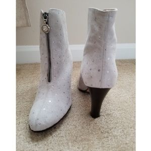 New Silver Gray Suede Leather Booties, Size 8.5